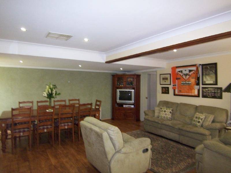 2 Richards Street, Cootamundra NSW 2590
