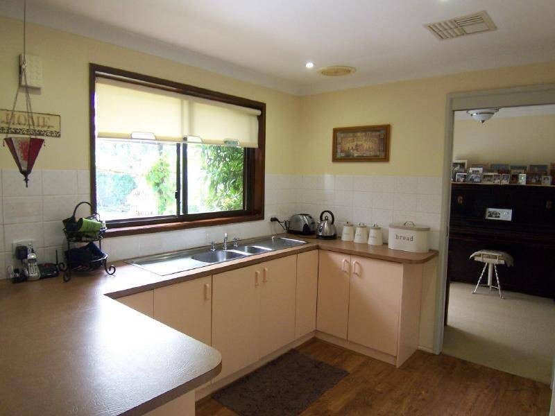 2 Richards Street, Cootamundra NSW 2590