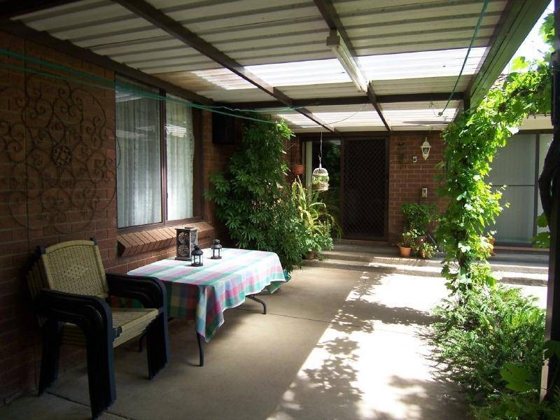 2 Richards Street, Cootamundra NSW 2590