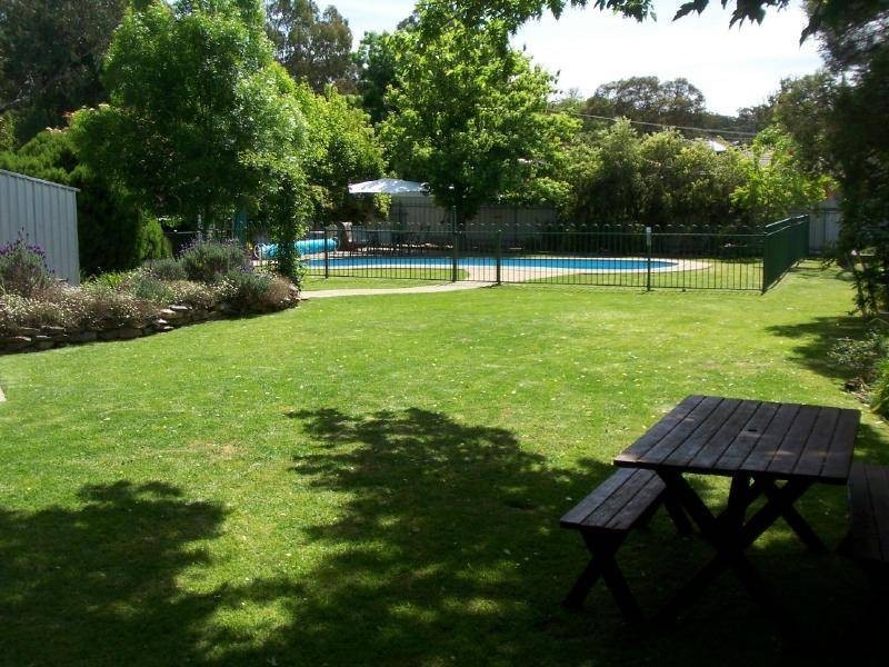 2 Richards Street, Cootamundra NSW 2590
