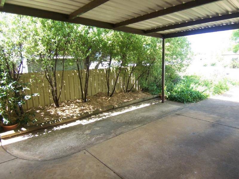 2 Richards Street, Cootamundra NSW 2590