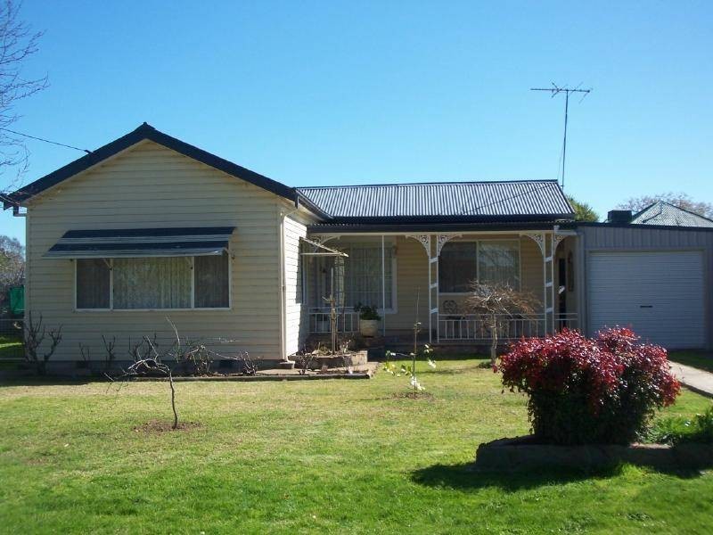 3 Cowong Street, Cootamundra NSW 2590