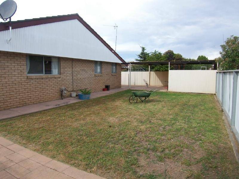 2 Albert Street, Cootamundra NSW 2590