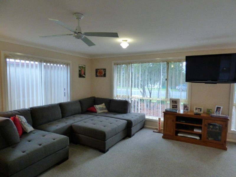4 Lawrence Street, Cootamundra NSW 2590