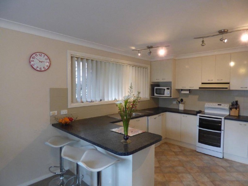 4 Lawrence Street, Cootamundra NSW 2590