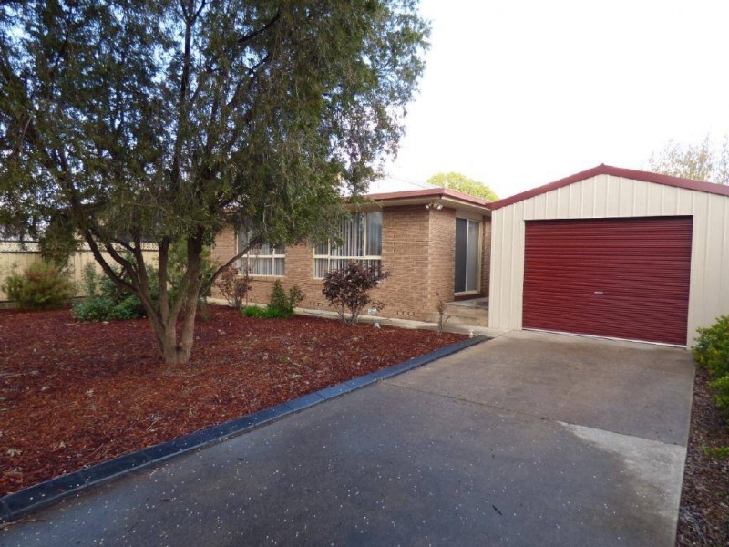 4 Lawrence Street, Cootamundra NSW 2590