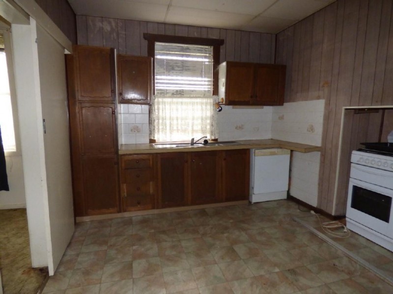 8 Yass Road, Cootamundra NSW 2590
