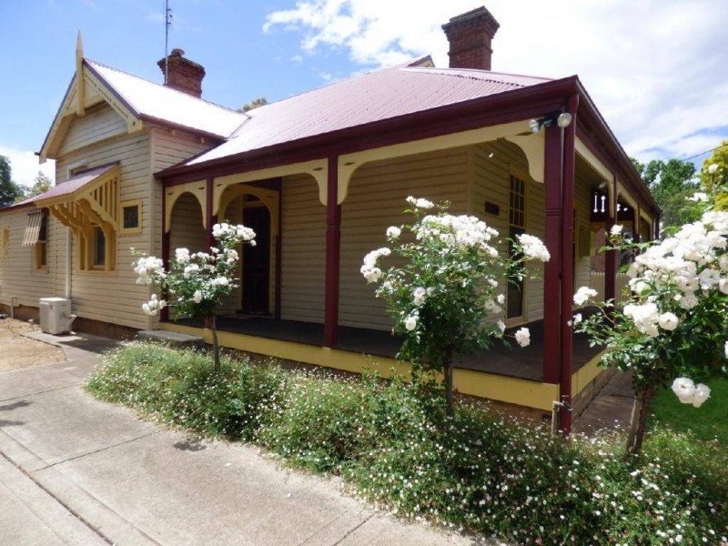 7 Thompson Street, Cootamundra NSW 2590