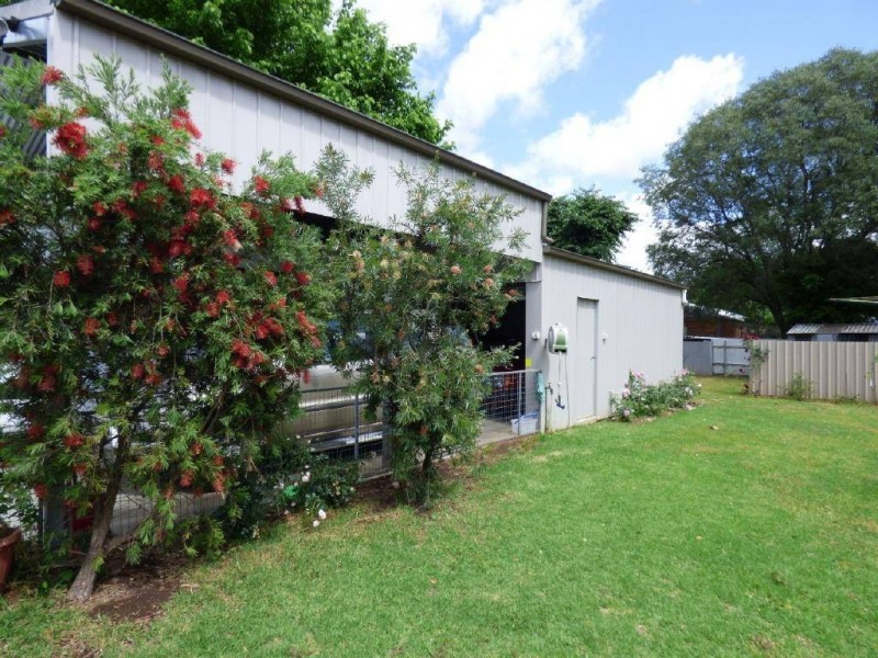 7 Thompson Street, Cootamundra NSW 2590