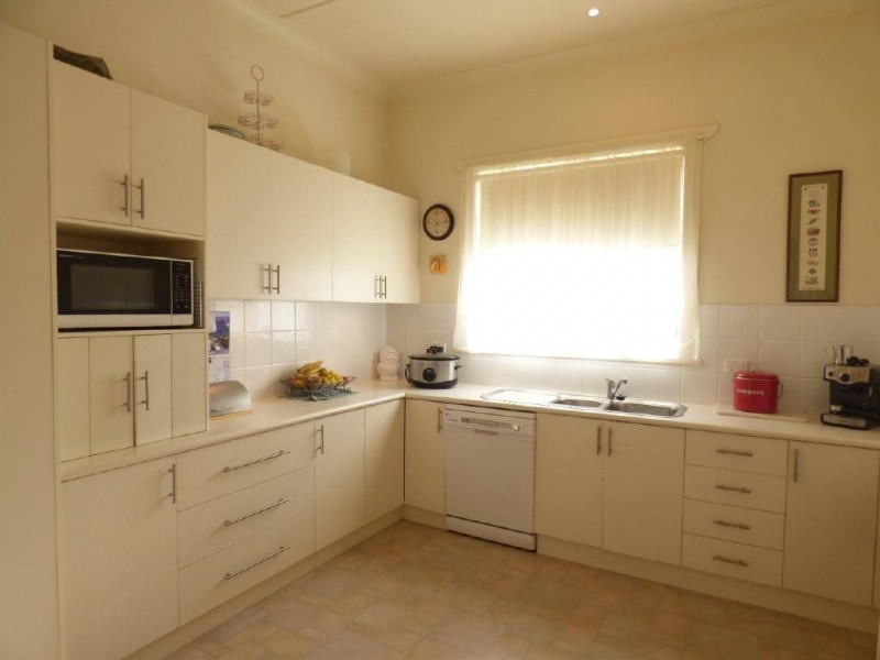 18 Poole Street, Cootamundra NSW 2590