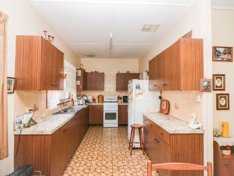 102 Temora Street, Cootamundra NSW 2590