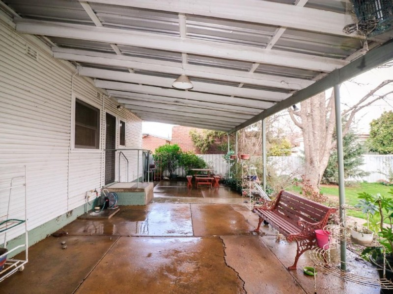 102 Temora Street, Cootamundra NSW 2590
