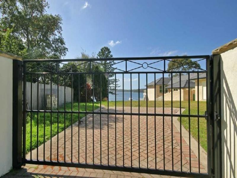 Summerland Point NSW 2259