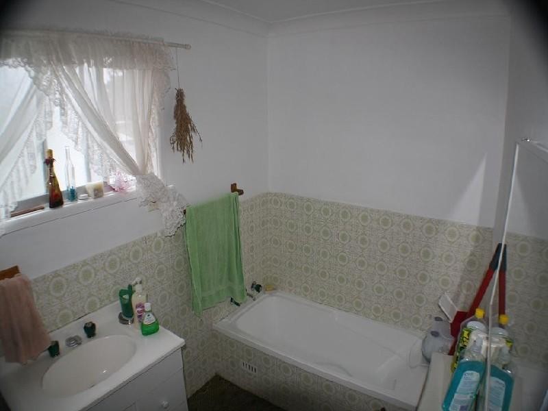 Summerland Point NSW 2259