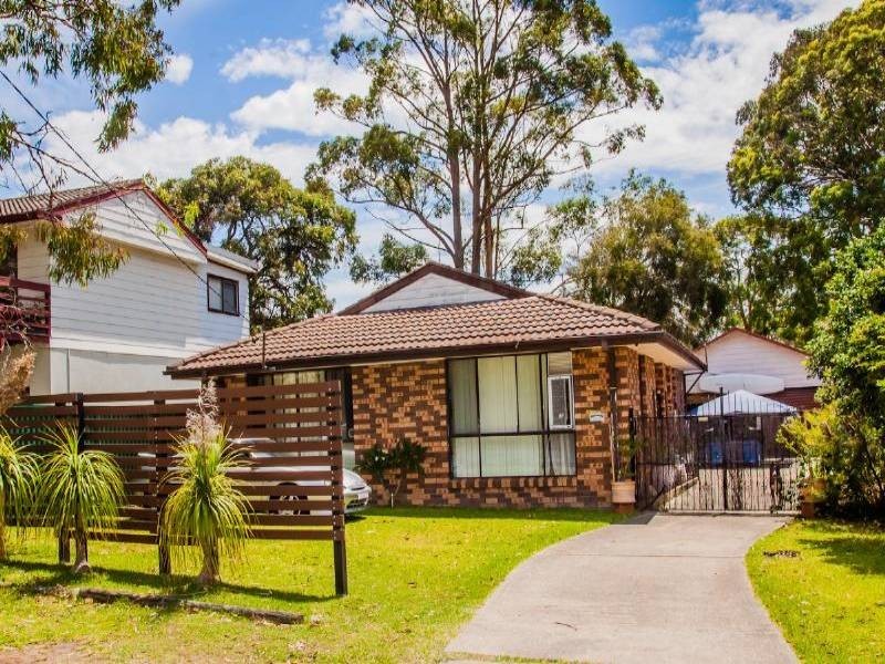 8 Muraban Road, Summerland Point NSW 2259