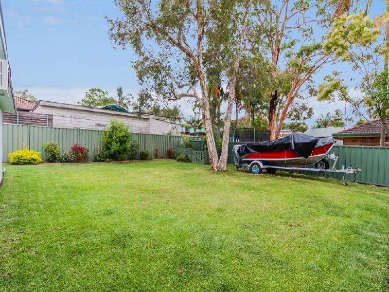 No 35 Murrumbong Road, Summerland Point NSW 2259