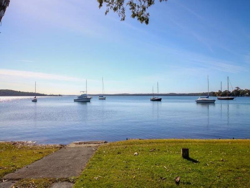 Summerland Point NSW 2259