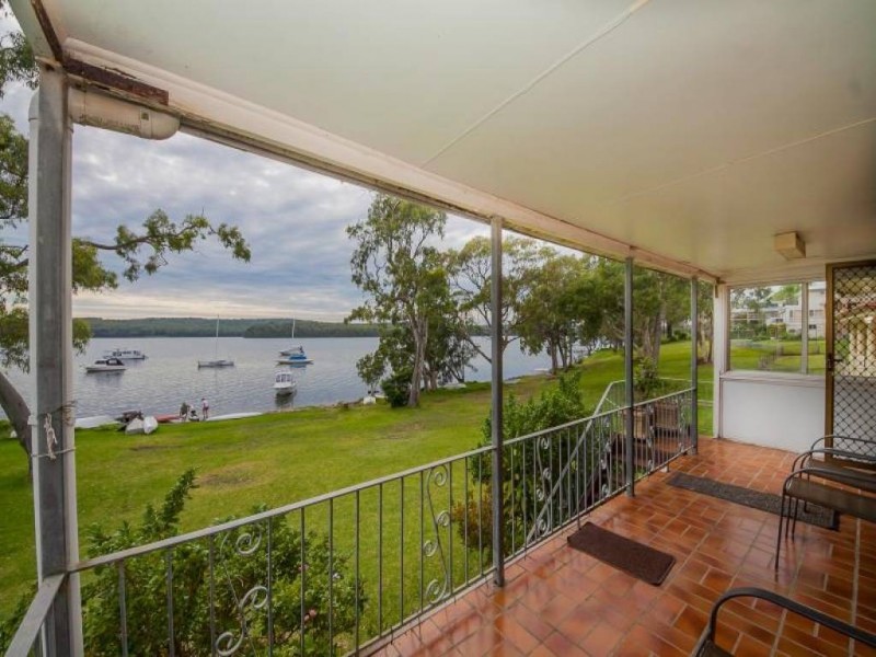 112 Gamban Rd, Gwandalan NSW 2259