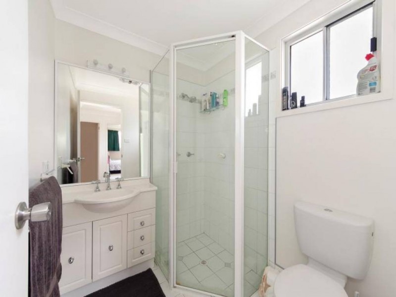 No 3 Gordon Avenue, Summerland Point NSW 2259