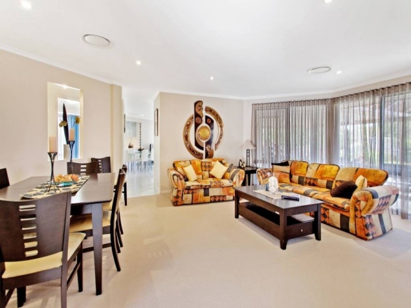 No 13 Mariner Cl, Summerland Point NSW 2259