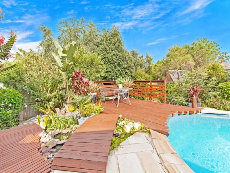 No 13 Mariner Cl, Summerland Point NSW 2259