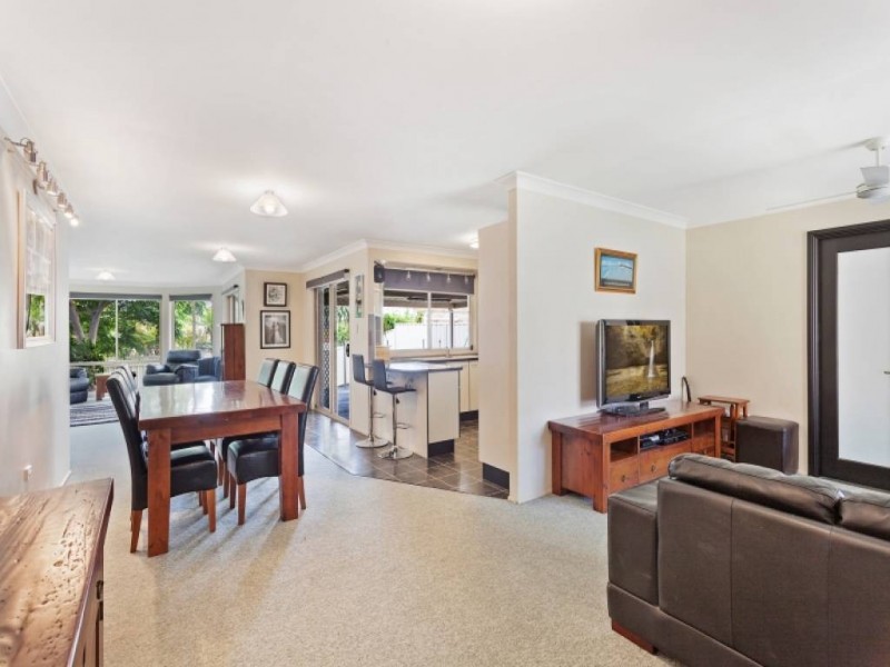 13 Bay Vista Way, Gwandalan NSW 2259