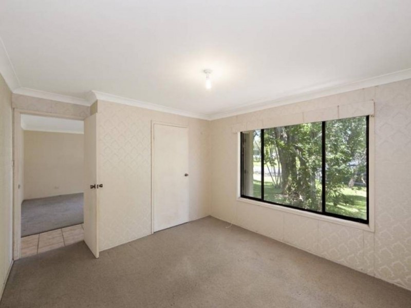 124 Cams Blvd, Summerland Point NSW 2259