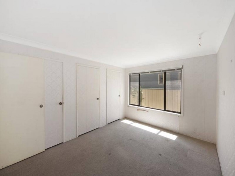 124 Cams Blvd, Summerland Point NSW 2259