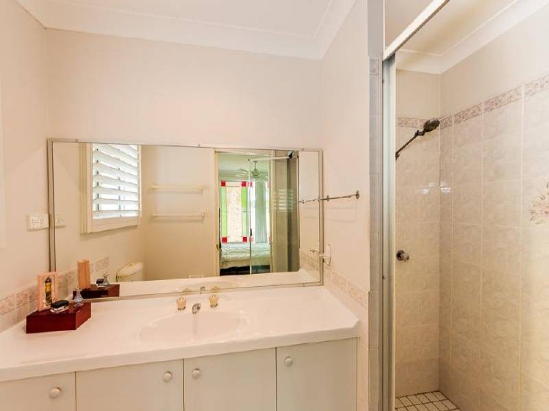 96 Yeramba Road, Summerland Point NSW 2259