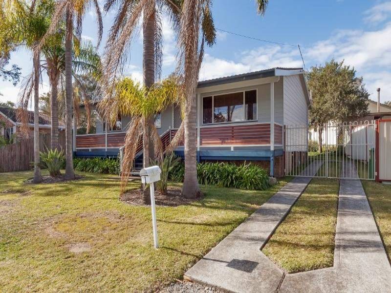 1 Kapala Avenue, Summerland Point NSW 2259