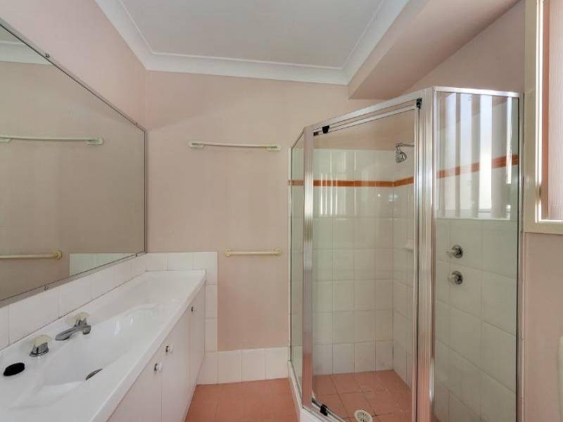 30 Anchorage Circle, Summerland Point NSW 2259