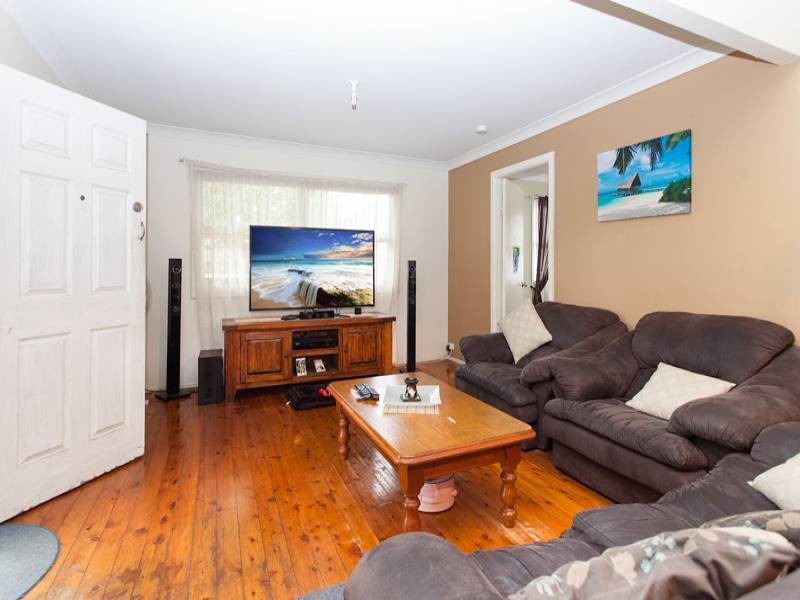 2 Ulooloo Road, Gwandalan NSW 2259