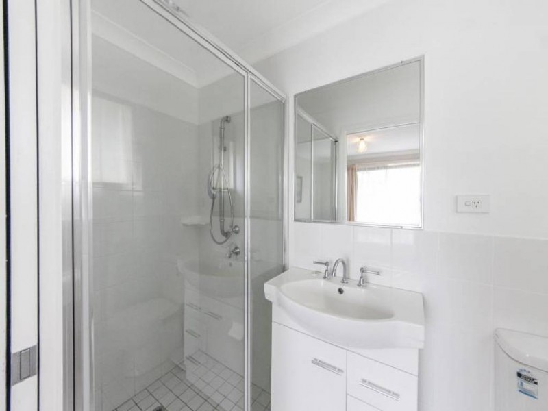 17 Yeramba Rd, Summerland Point NSW 2259