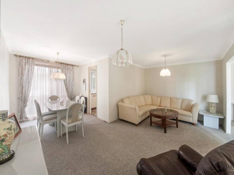 17 Yeramba Rd, Summerland Point NSW 2259