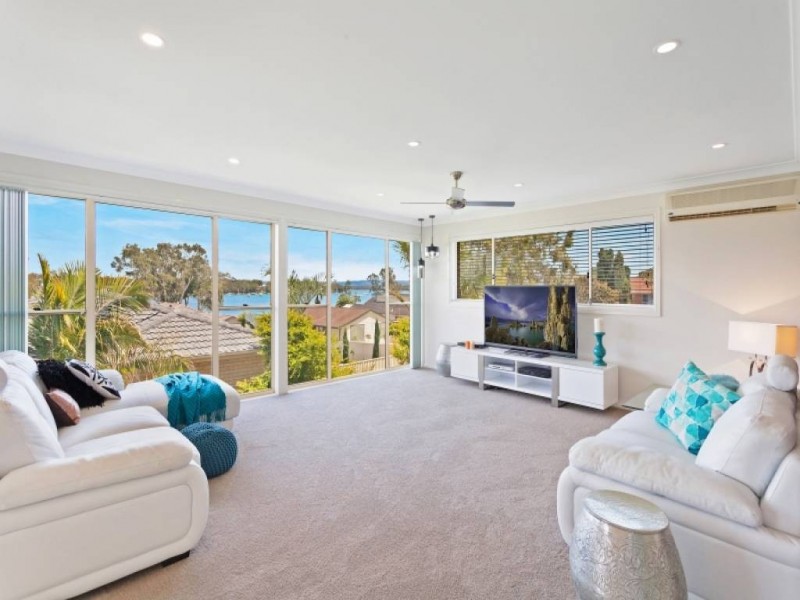 Summerland Point NSW 2259