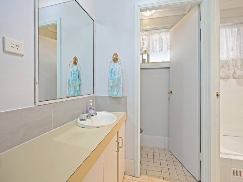 17 Pinaroo Rd, Gwandalan NSW 2259