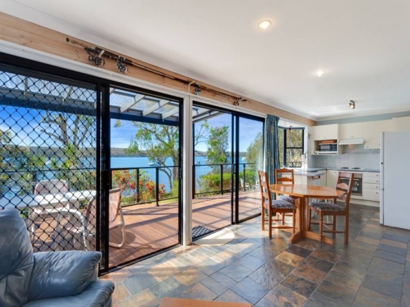 100 Gamban Rd, Gwandalan NSW 2259