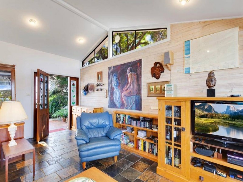 100 Gamban Rd, Gwandalan NSW 2259