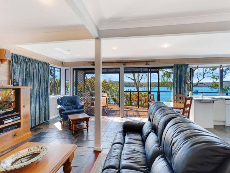 100 Gamban Rd, Gwandalan NSW 2259