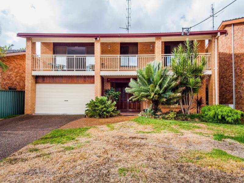 15 Gordon Avenue, Summerland Point NSW 2259