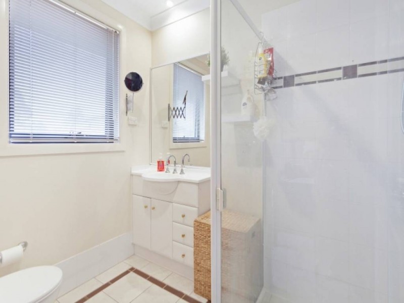 4 Watanga Cr, Wyee Point NSW 2259