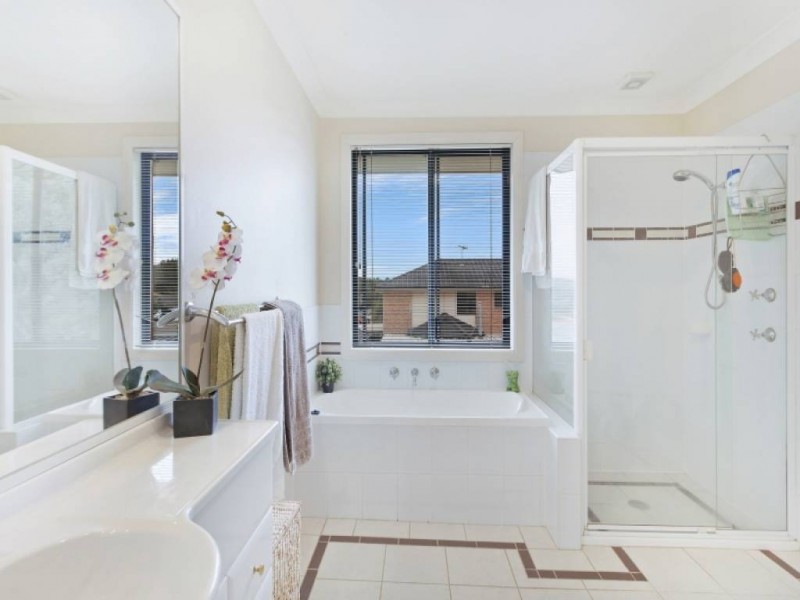 4 Watanga Cr, Wyee Point NSW 2259