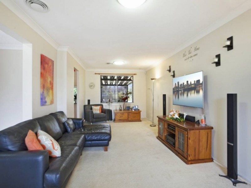 4 Watanga Cr, Wyee Point NSW 2259