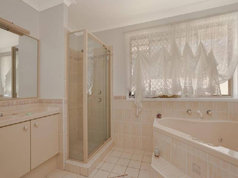 11 Bell  Brae Avenue, Gwandalan NSW 2259