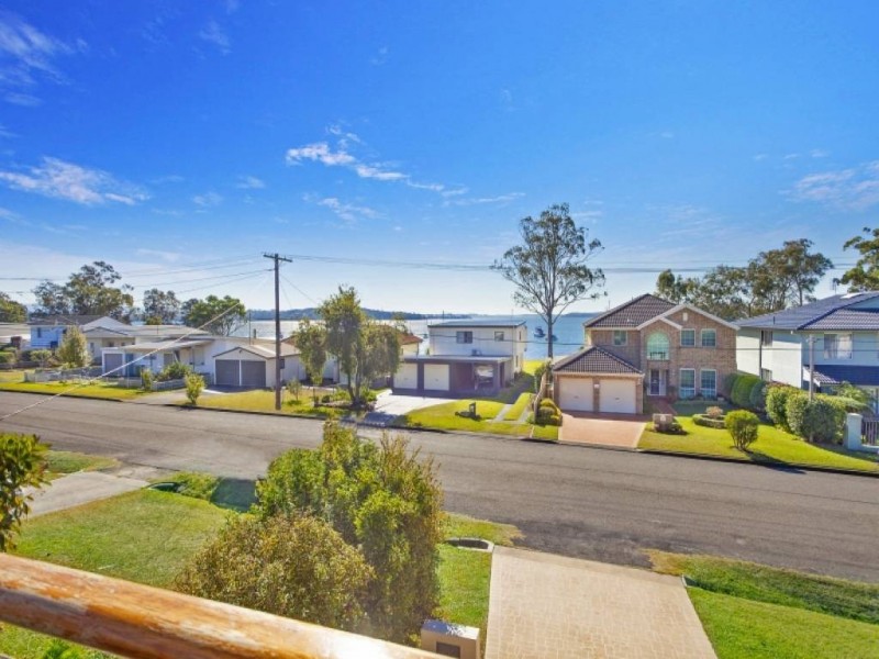 10 Kullaroo Rd, Summerland Point NSW 2259