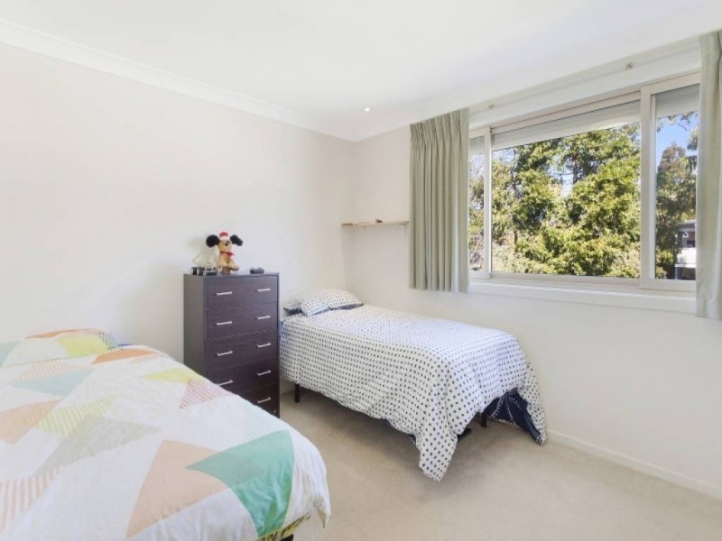 10 Kullaroo Rd, Summerland Point NSW 2259