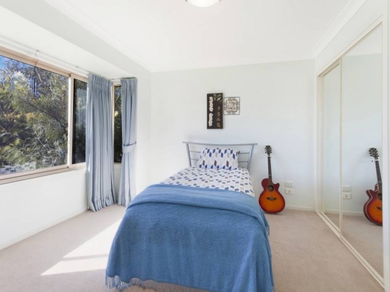 10 Kullaroo Rd, Summerland Point NSW 2259
