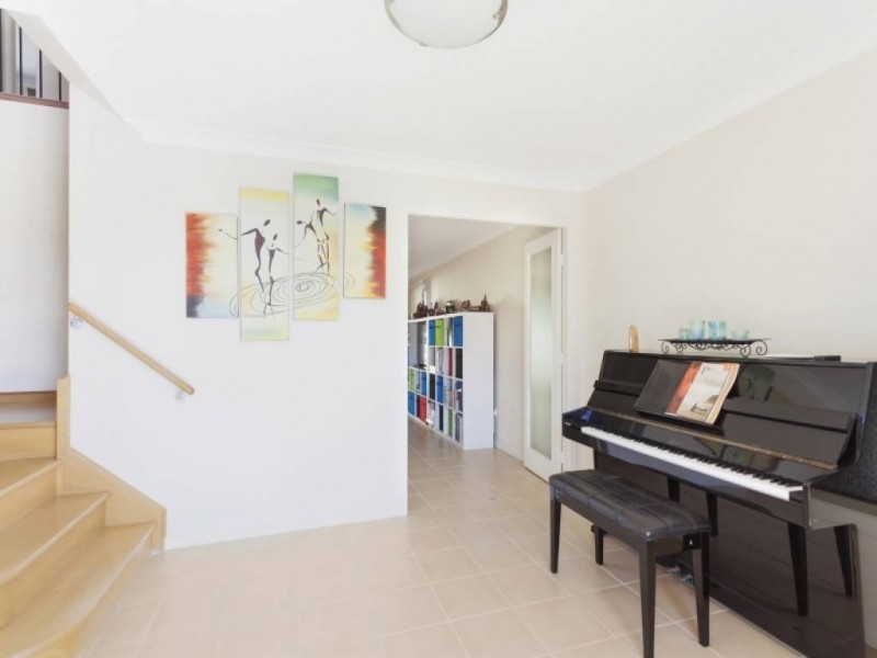 10 Kullaroo Rd, Summerland Point NSW 2259
