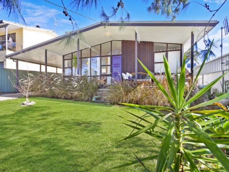No13 Yilleen St, Gwandalan NSW 2259
