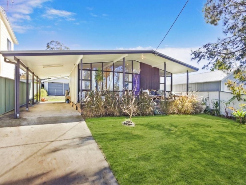 No13 Yilleen St, Gwandalan NSW 2259